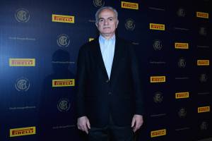 Sandro Mazzola ad un evento dell'Inter in giacca e camicia