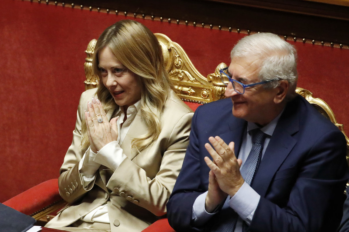 Giorgia Meloni insieme al Ministro Tommaso Foti alla Camera