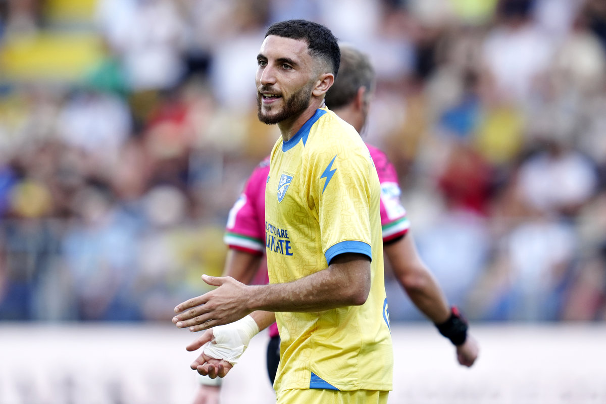 l'esterno d'attacco del Frosinone Ghedjemis