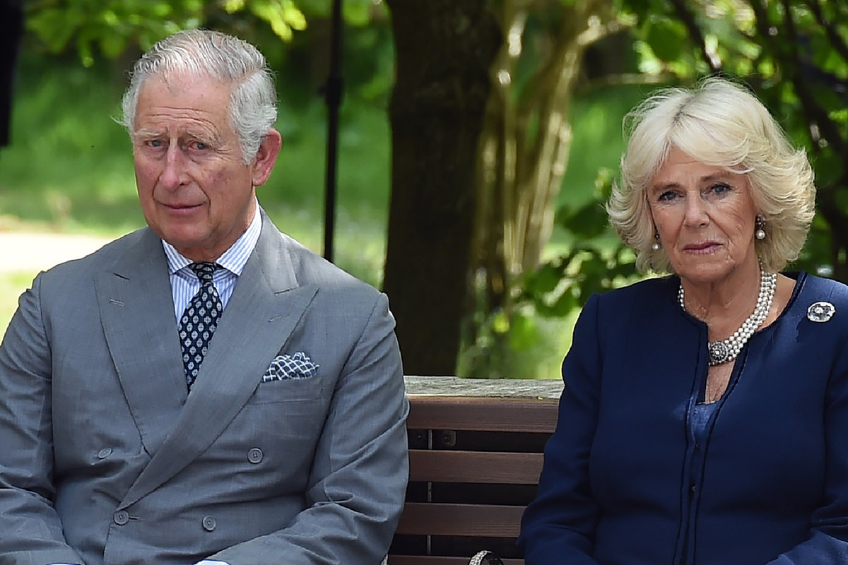 Re Carlo in compagnia della Regina Camilla
